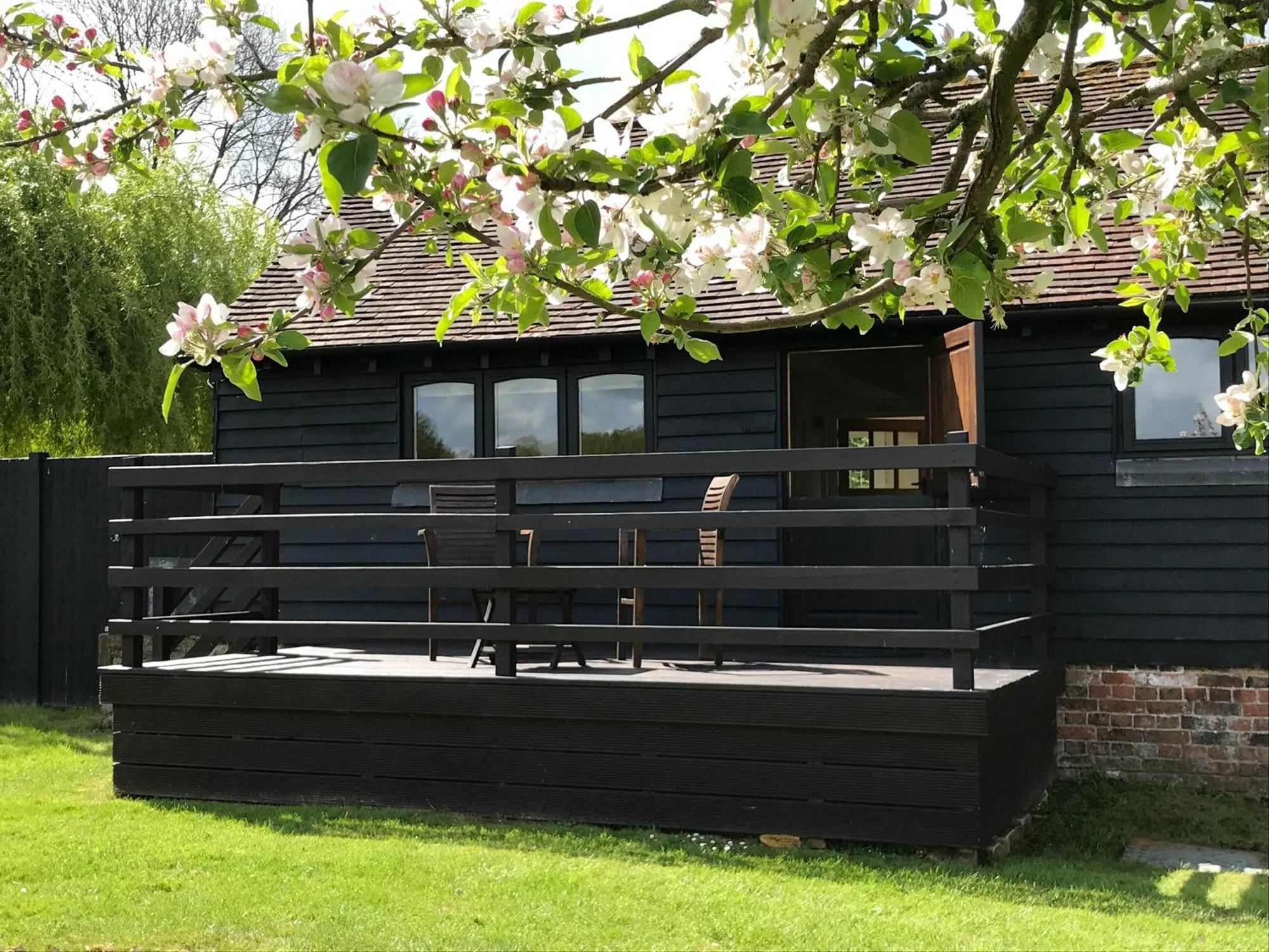 Maplehurst Barn Stables Staplehurst Экстерьер фото
